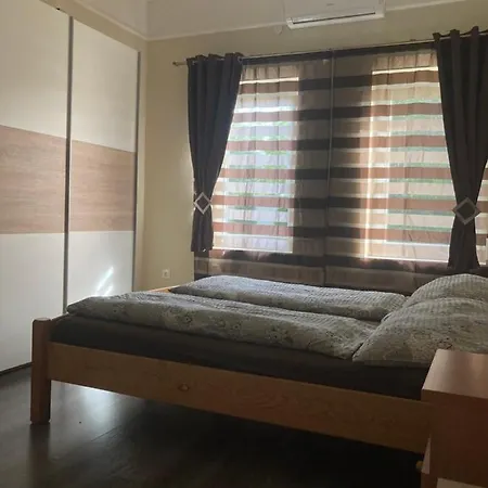 Anonymous Apartman Apartman *
